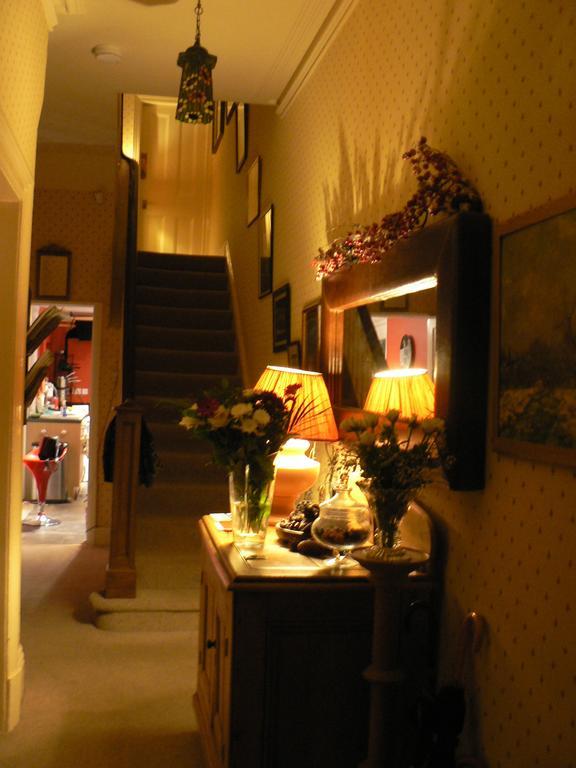 Bed and Breakfast 16 Franklin Bijou Boutique Харрогейт Экстерьер фото